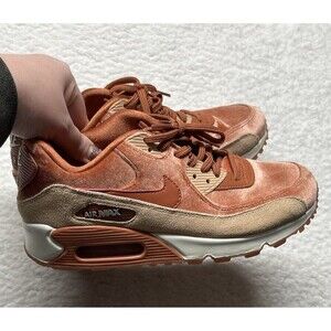 Nike Air Max 90 LX Sneakers Womens 8 Dusty Peach 898512-201 Athletic Streetwear